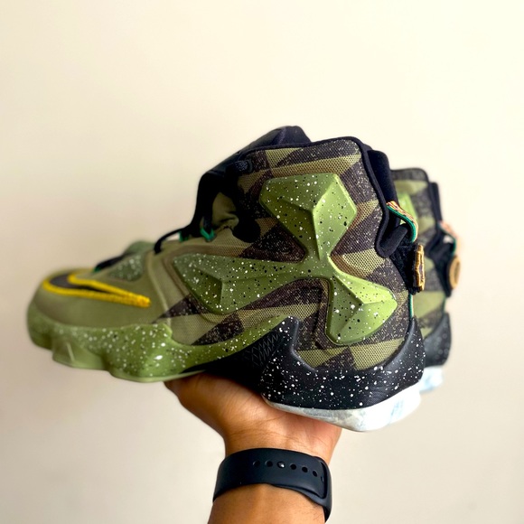 Nike LeBron 13 - Picture 3 of 6